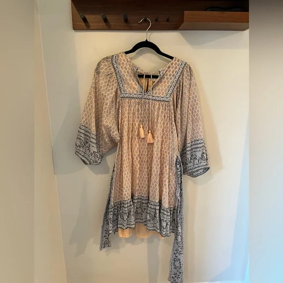 CLEOBELLA Magdalena Mini Dress in Scallop Block Print. Size medium - Picture 4 of 9